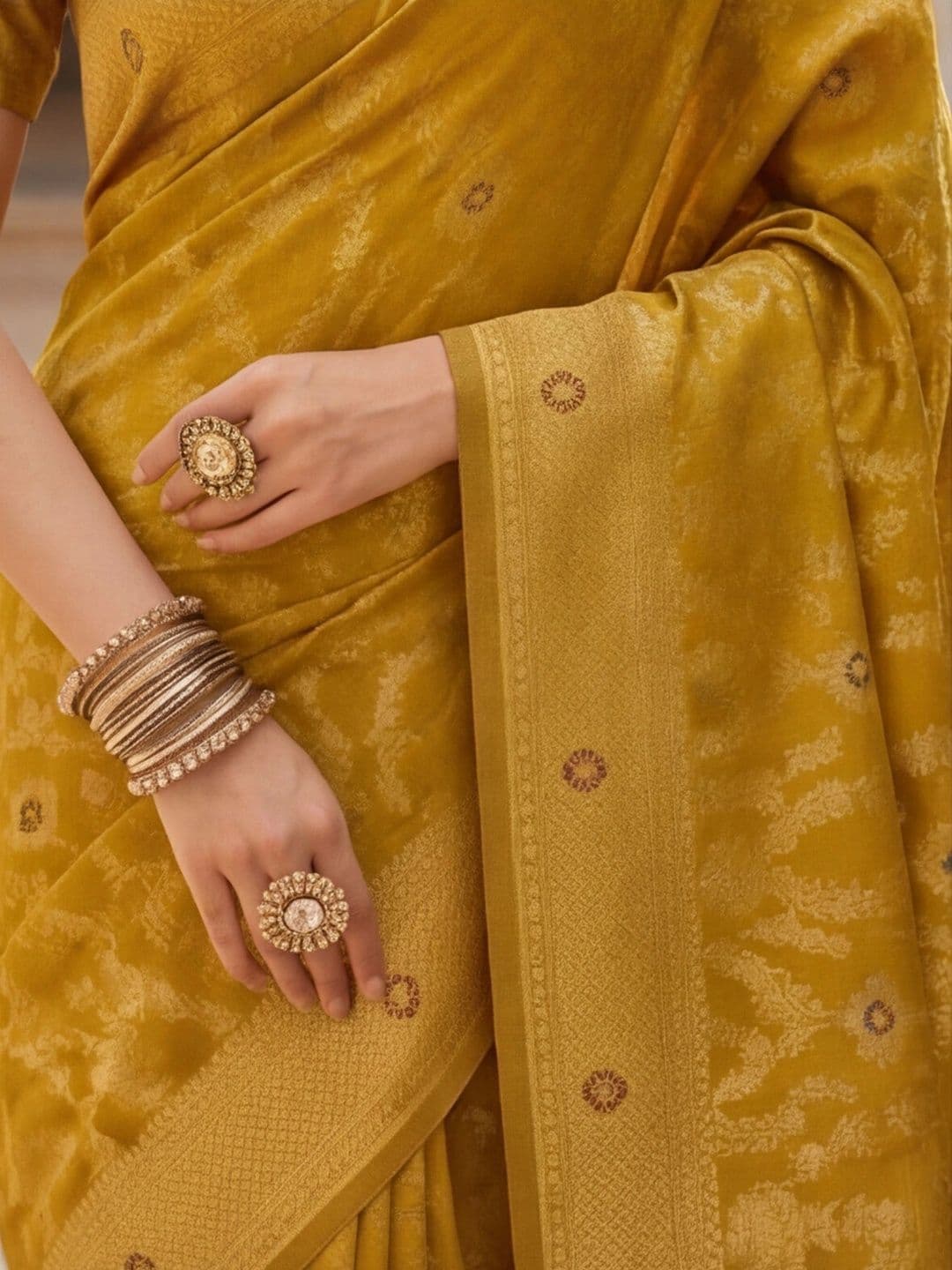Anouk Rustic Woven Design Zari Silk Blend Designer Kanjeevaram Saree thumbnail 3