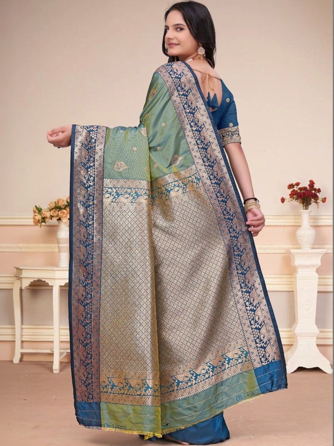 RANGREET Ethnic Motifs Zari Saree thumbnail 3