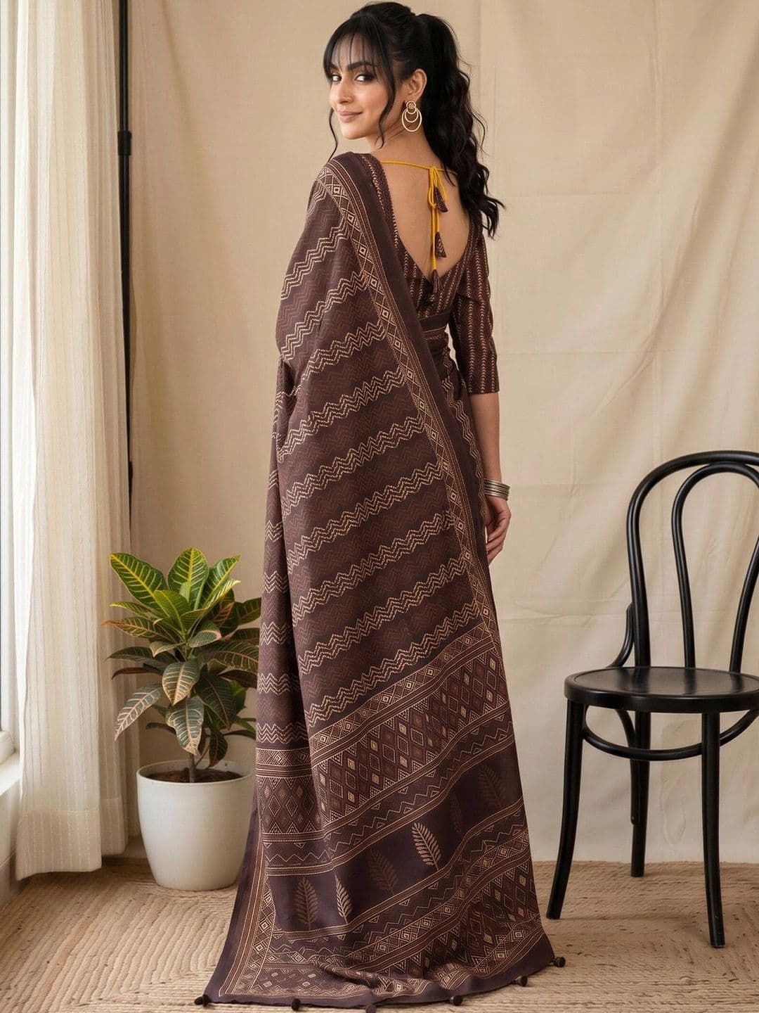 Anouk Batik Silk Blend Designer Block Print Saree thumbnail 2
