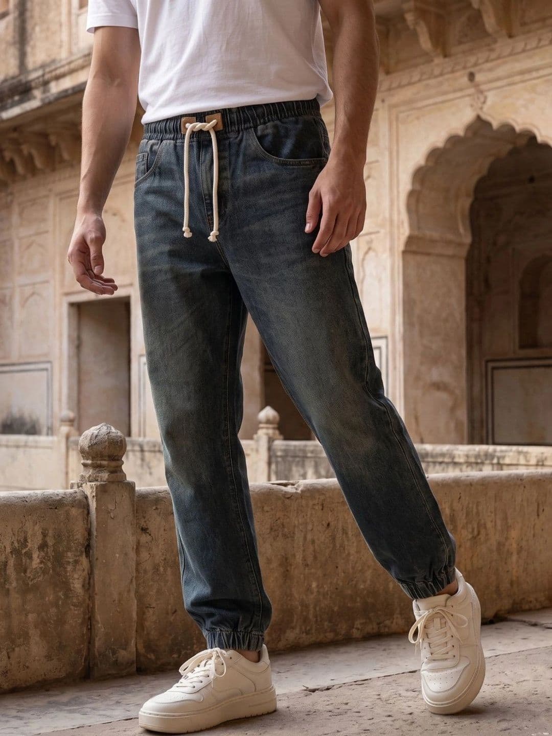 stylefabs Men Jogger Fit Mid-Rise Cuffed Hem Jeans thumbnail 4