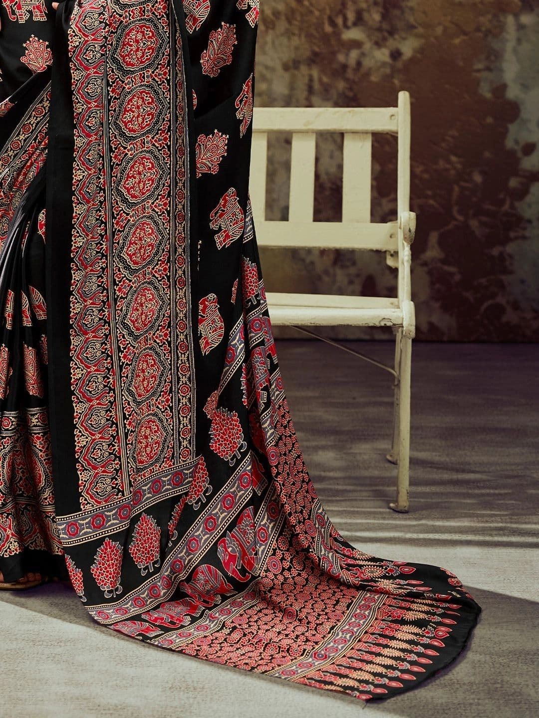 Sangria Kalamkari Satin Designer Block Print Saree thumbnail 3