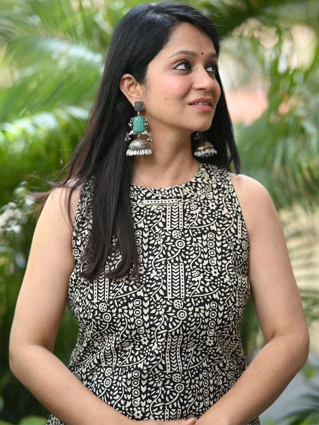 MARIONETTEFASHION Printed Round Neck Pure Cotton A-Line Kurta & Trousers thumbnail 4
