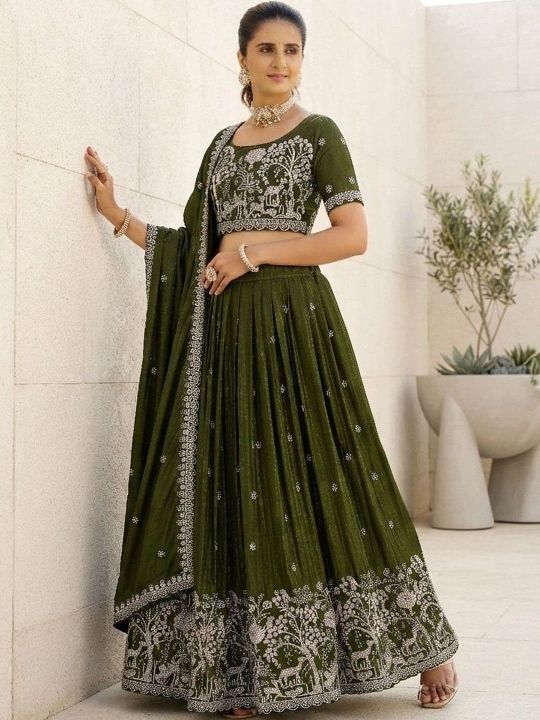 HERE&NOW Embroidered Thread Work Semi-Stitched Lehenga & Blouse With Dupatta thumbnail 3