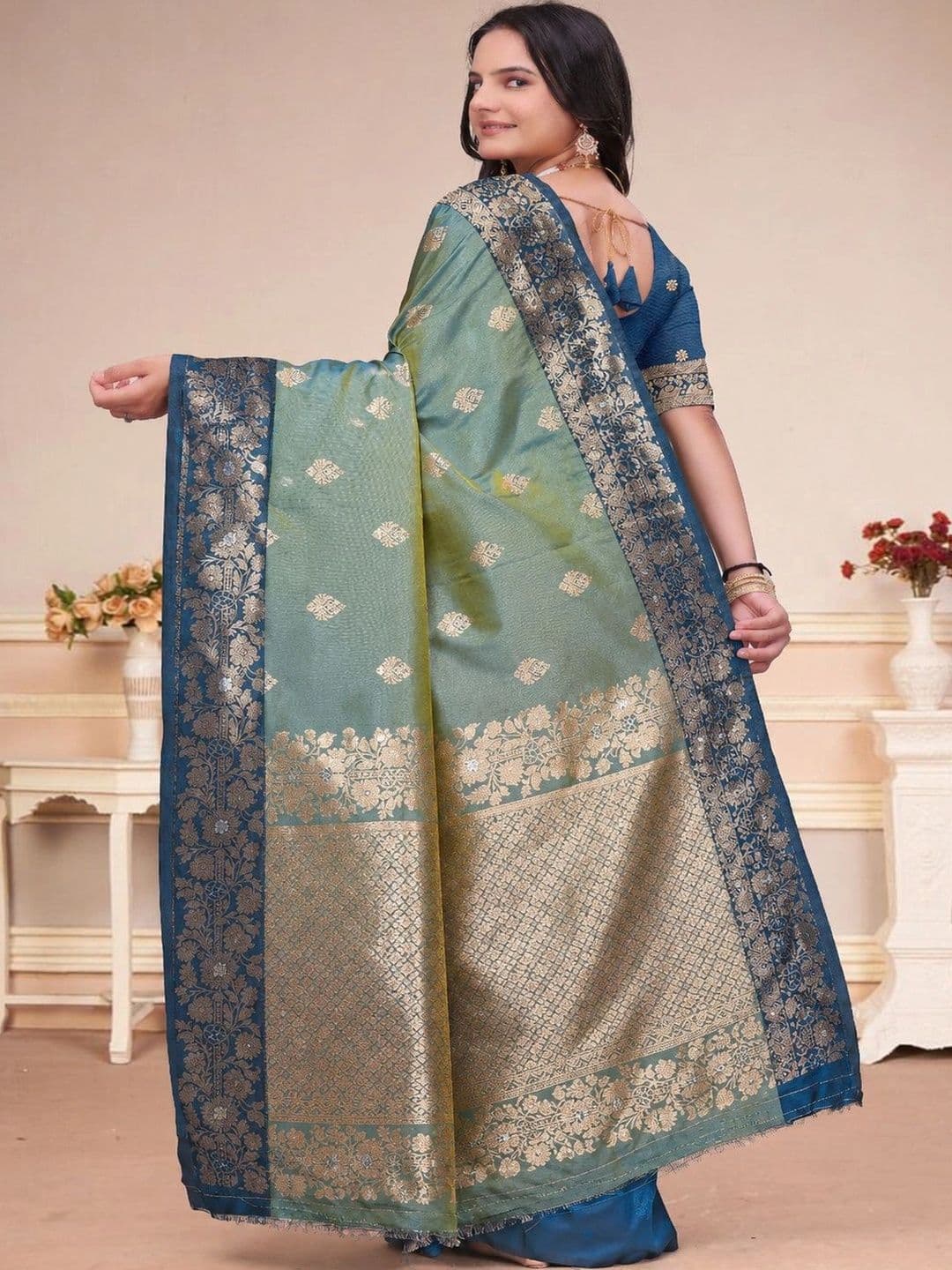 RANGREET Ethnic Motifs Zari Saree thumbnail 3
