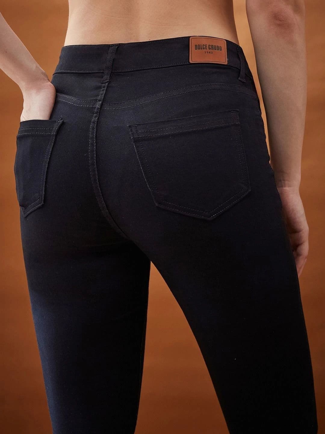 DOLCE CRUDO Women Slim Fit High-Rise Heavy Fade Stretchable Jeans thumbnail 5
