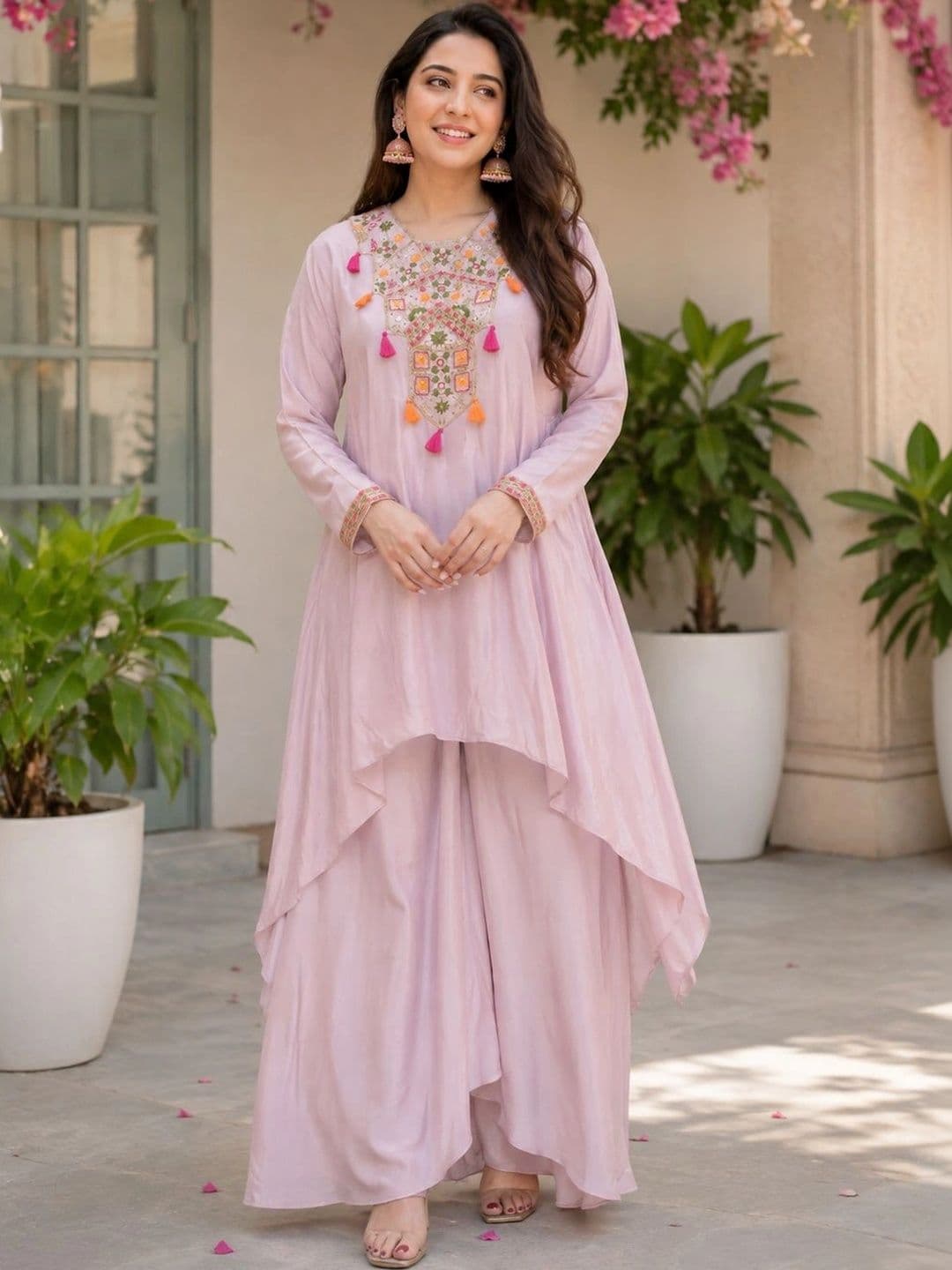 Tankori Women Ethnic Motifs Embroidered Layered Thread Work Kurta with Palazzos - view 1
