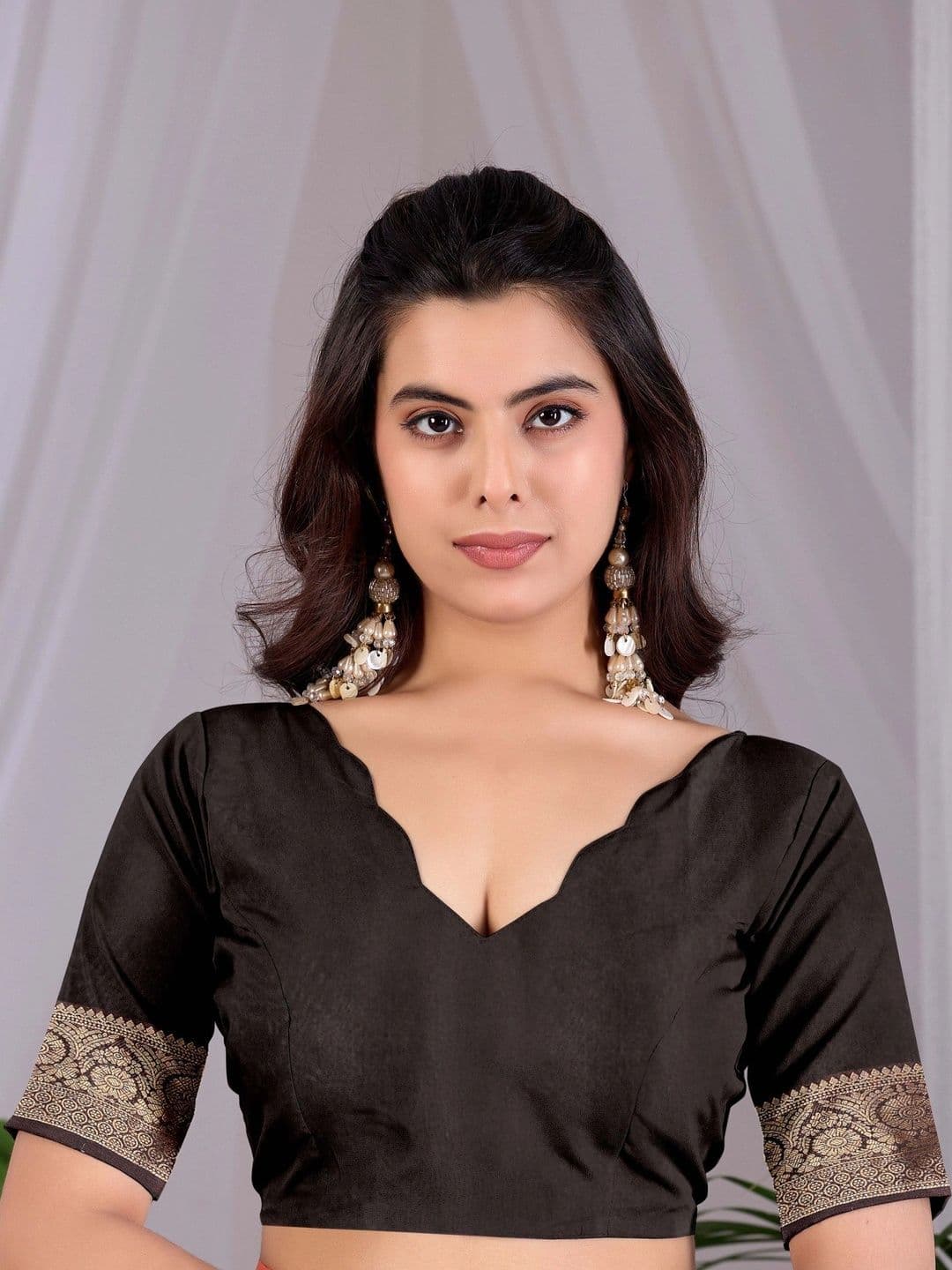 Moda Rapido Ethnic Motifs Zari Silk Blend Designer Saree thumbnail 6