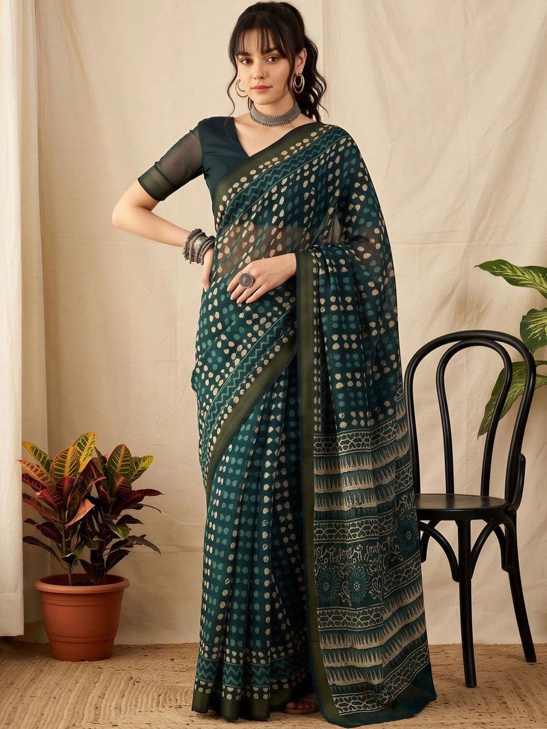 Anouk Batik Designer Block Print Saree thumbnail 7