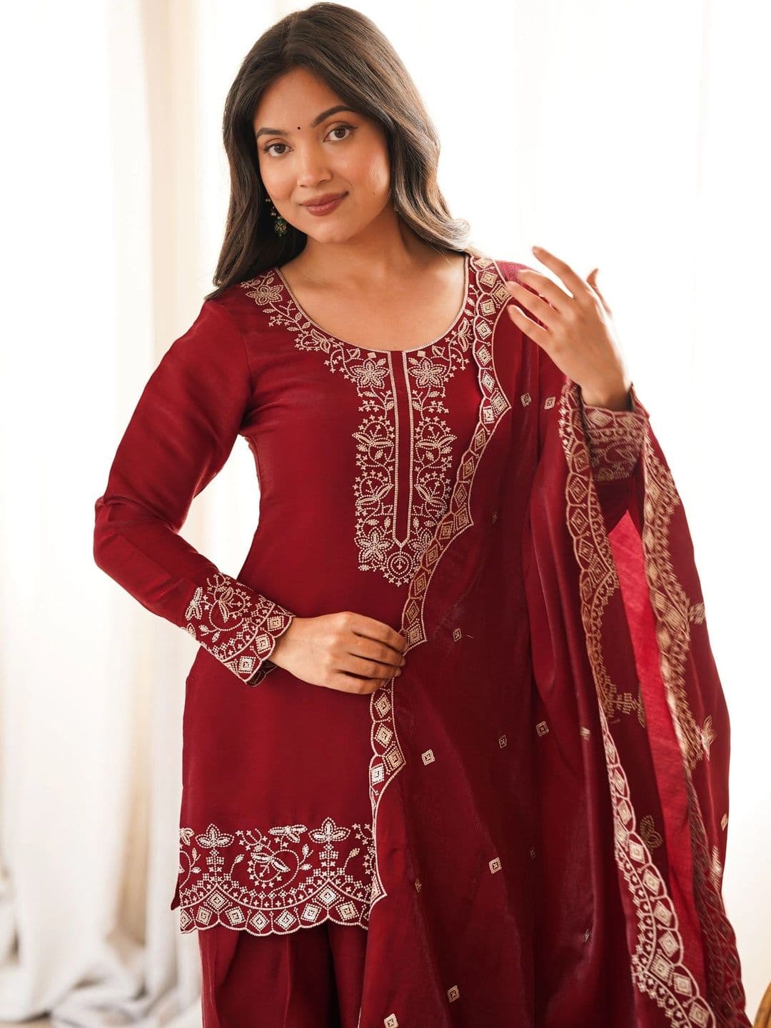 Kurtibella Women Ethnic Embroidered Regular Thread Work Kurta with Patiala & With Dupatta thumbnail 6