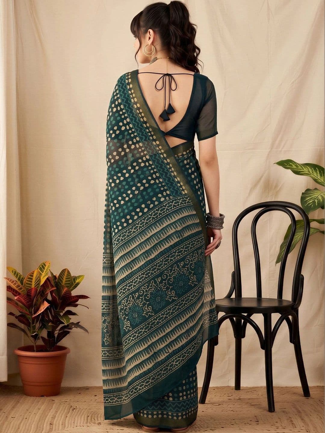Anouk Batik Designer Block Print Saree thumbnail 2