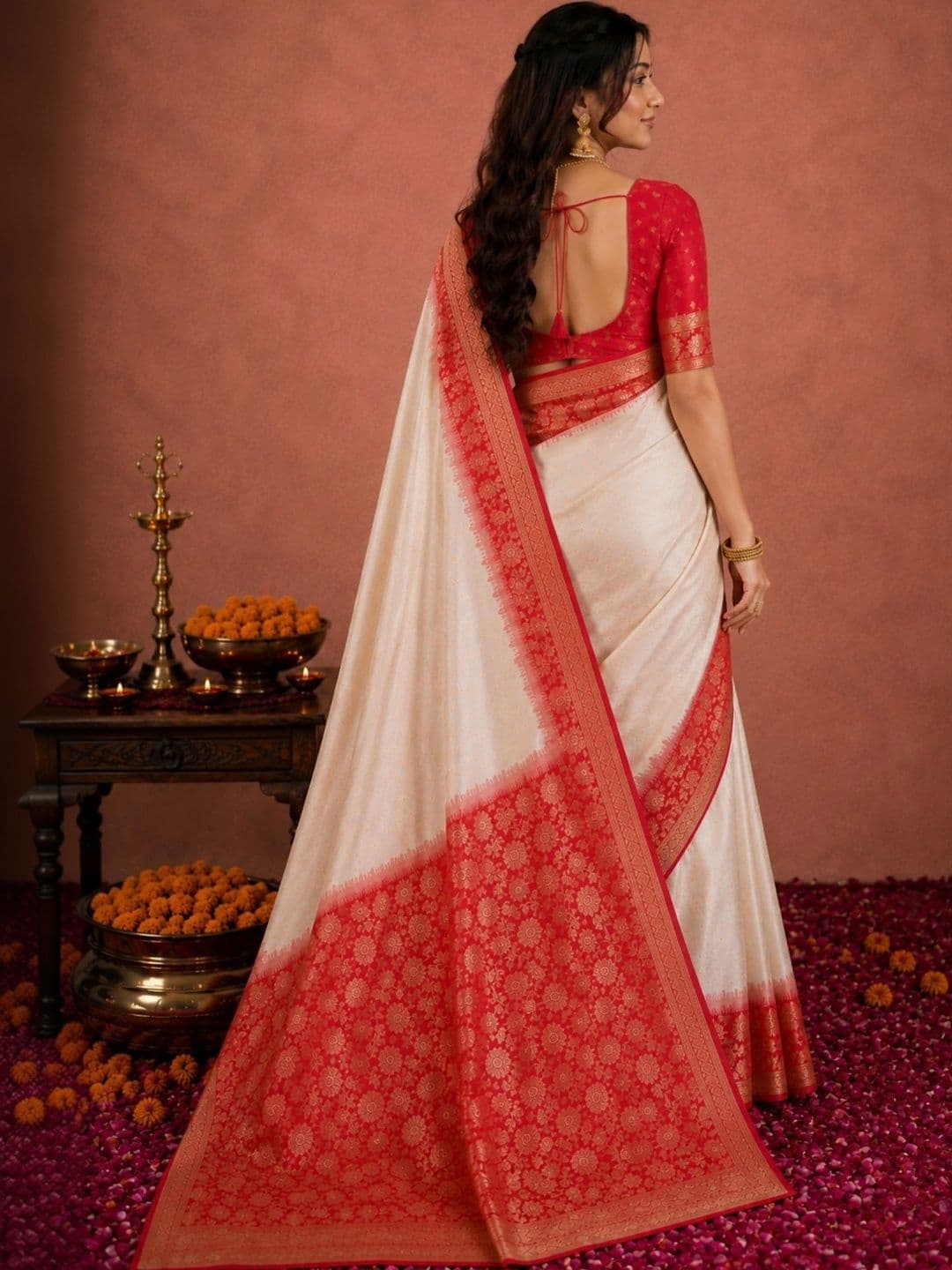 Rujave Zari Silk Blend Saree thumbnail 6