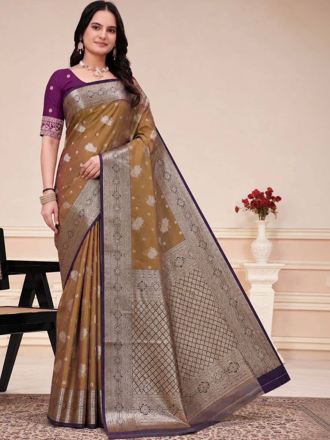 RANGREET Ethnic Motifs Saree thumbnail 2