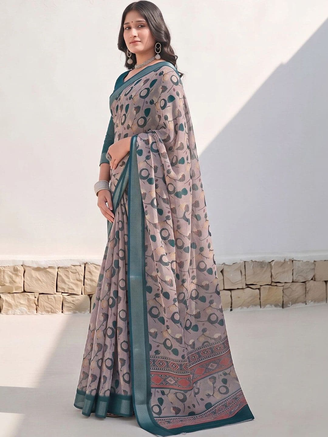 Anouk Women  Zari Designer Saree thumbnail 3
