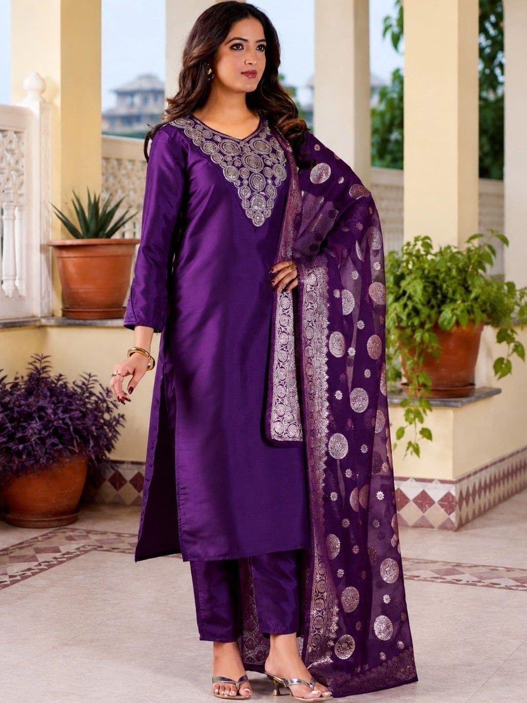 Chandbaali Women Ethnic Motifs Embroidered Regular Kurta with Trousers & With Dupatta thumbnail 6