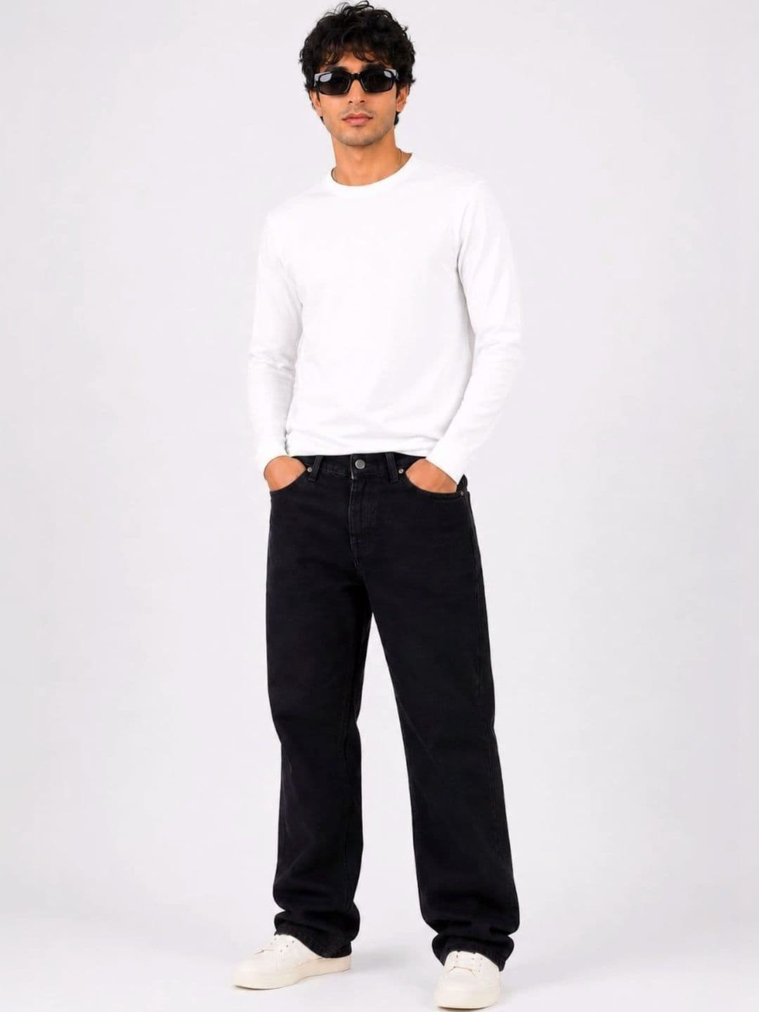 MQ Denim Men Straight Fit Mid-Rise Jeans thumbnail 4