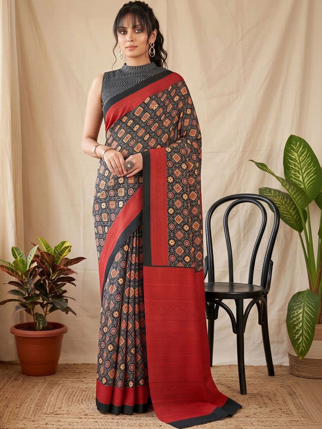 Anouk Bandhani Silk Blend Fusion Block Print Saree thumbnail 4