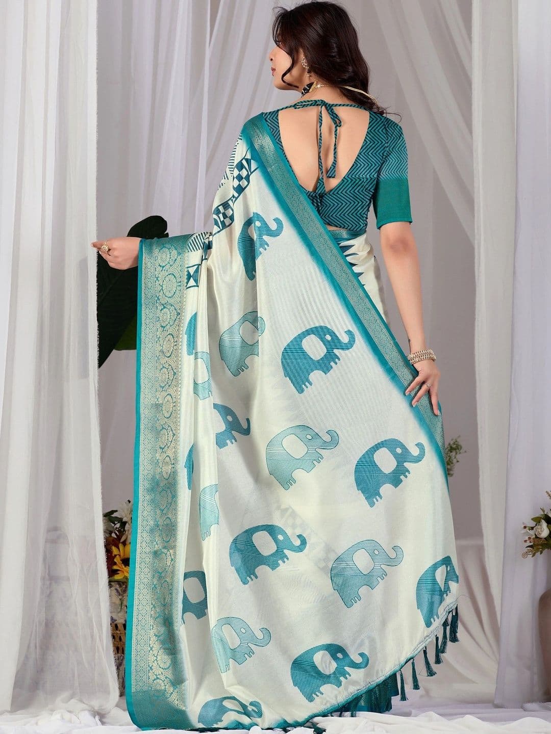 Moda Rapido Zari Silk Blend Designer Saree thumbnail 3