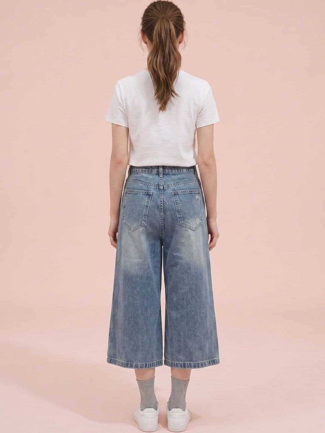 ATELIER REBEL Women Relaxed Fit Mid-Rise Light Fade Embroidered Jeans thumbnail 4