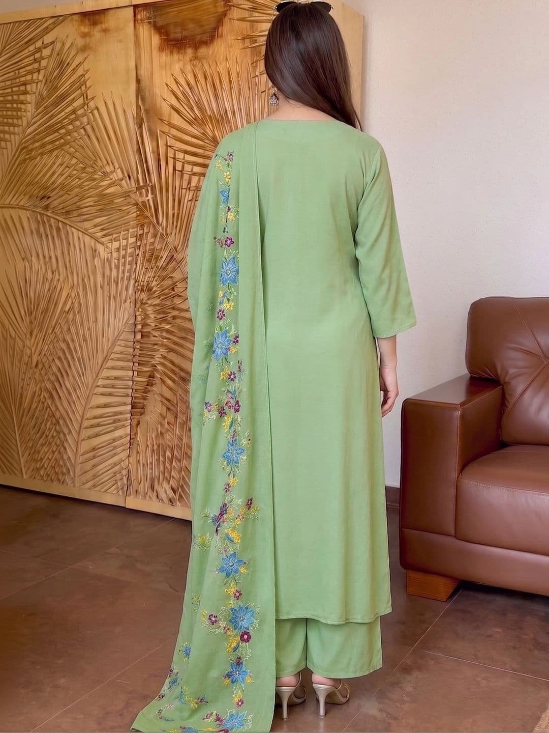 Sangria Women Ethnic Motifs Embroidered Regular Thread Work Kurta with Palazzos & With Dupatta thumbnail 4