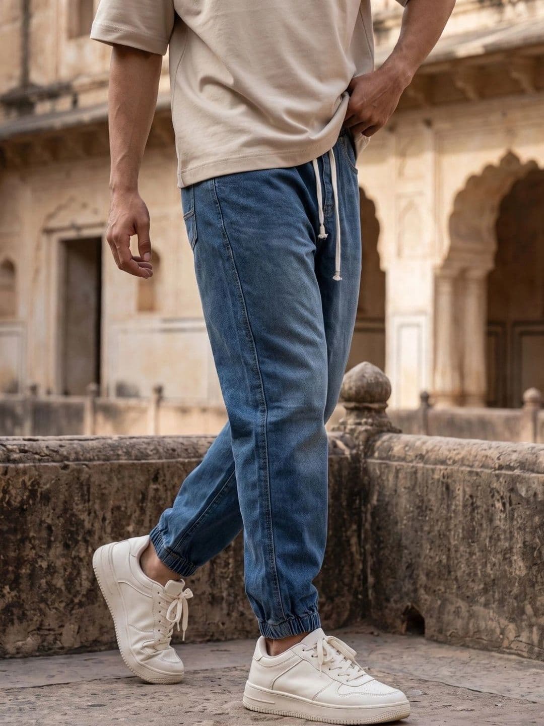 stylefabs Men Jogger Fit Mid-Rise Cuffed Hem Jeans thumbnail 5