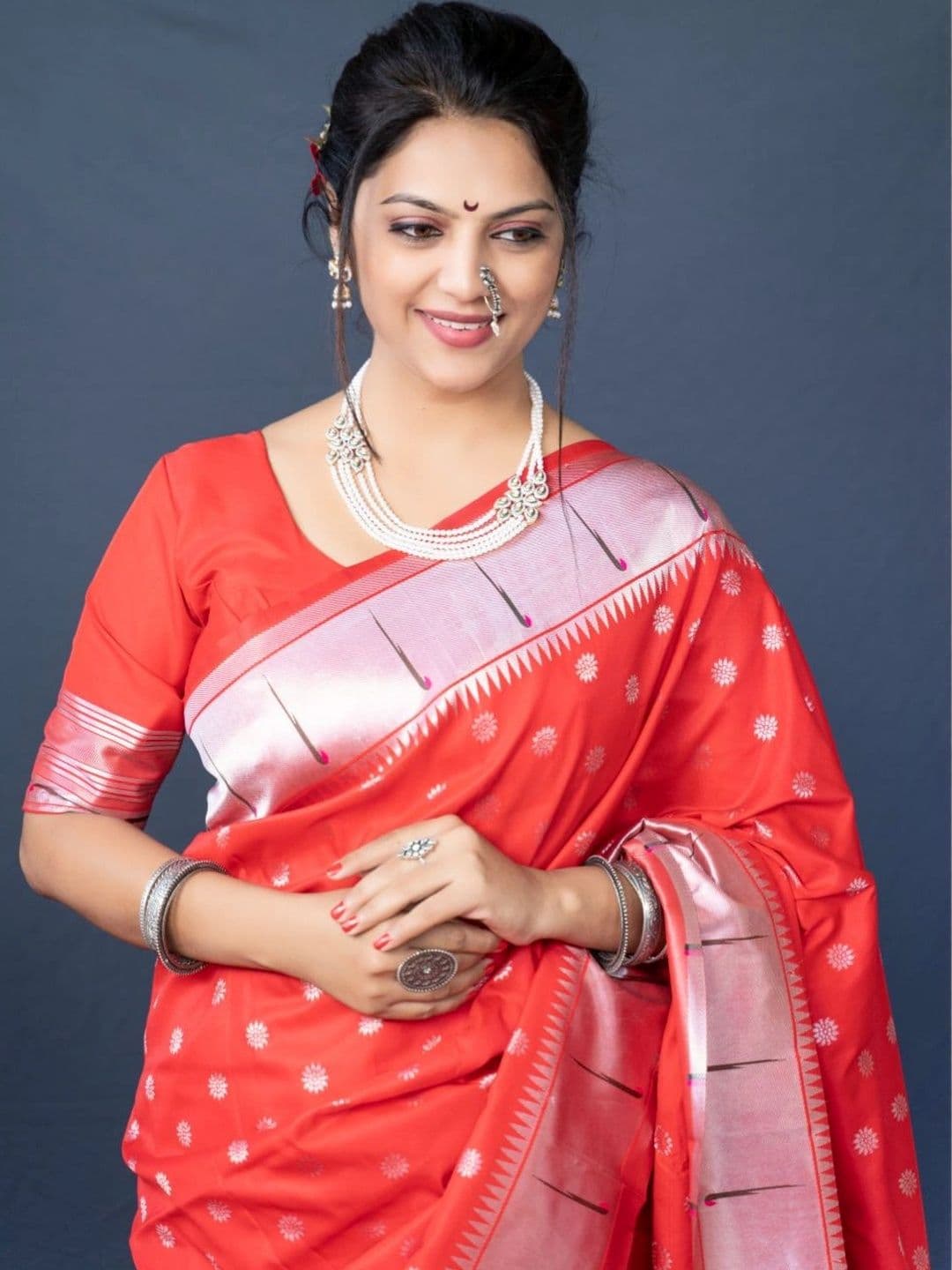 Dhaaga Ghar Woven Design Zari Art Silk Paithani Saree thumbnail 4
