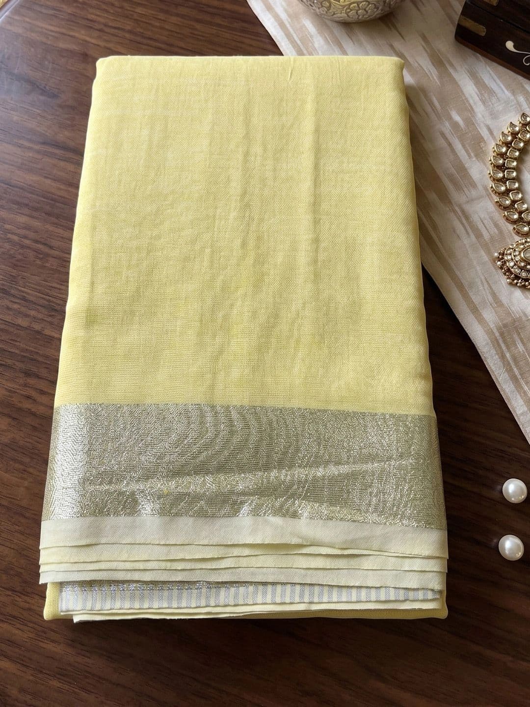 Mitera Striped Linen Blend Saree thumbnail 3