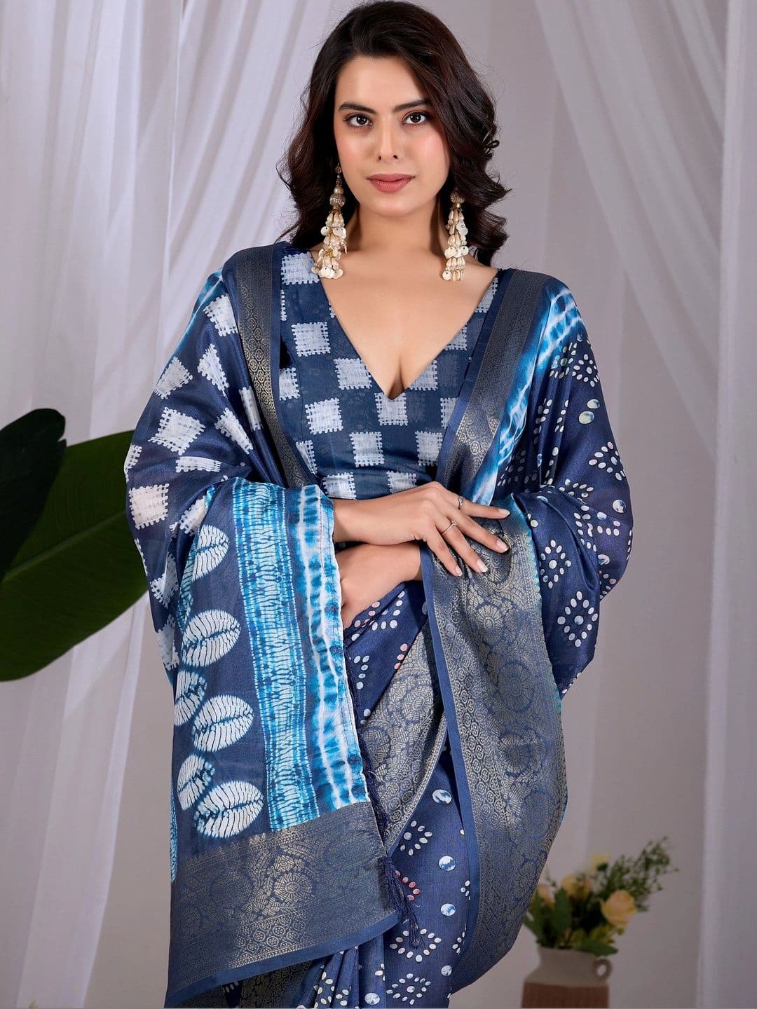 Moda Rapido Tie and Dye Zari Silk Blend Designer Saree thumbnail 3