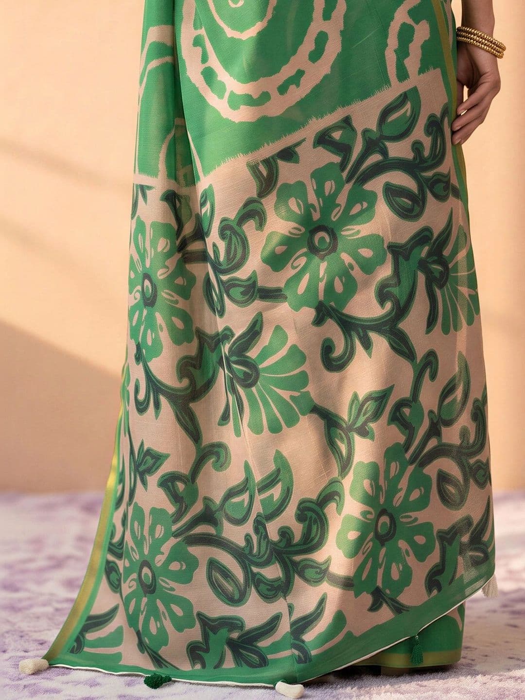 Sangria Tie and Dye Designer Block Print Saree thumbnail 5