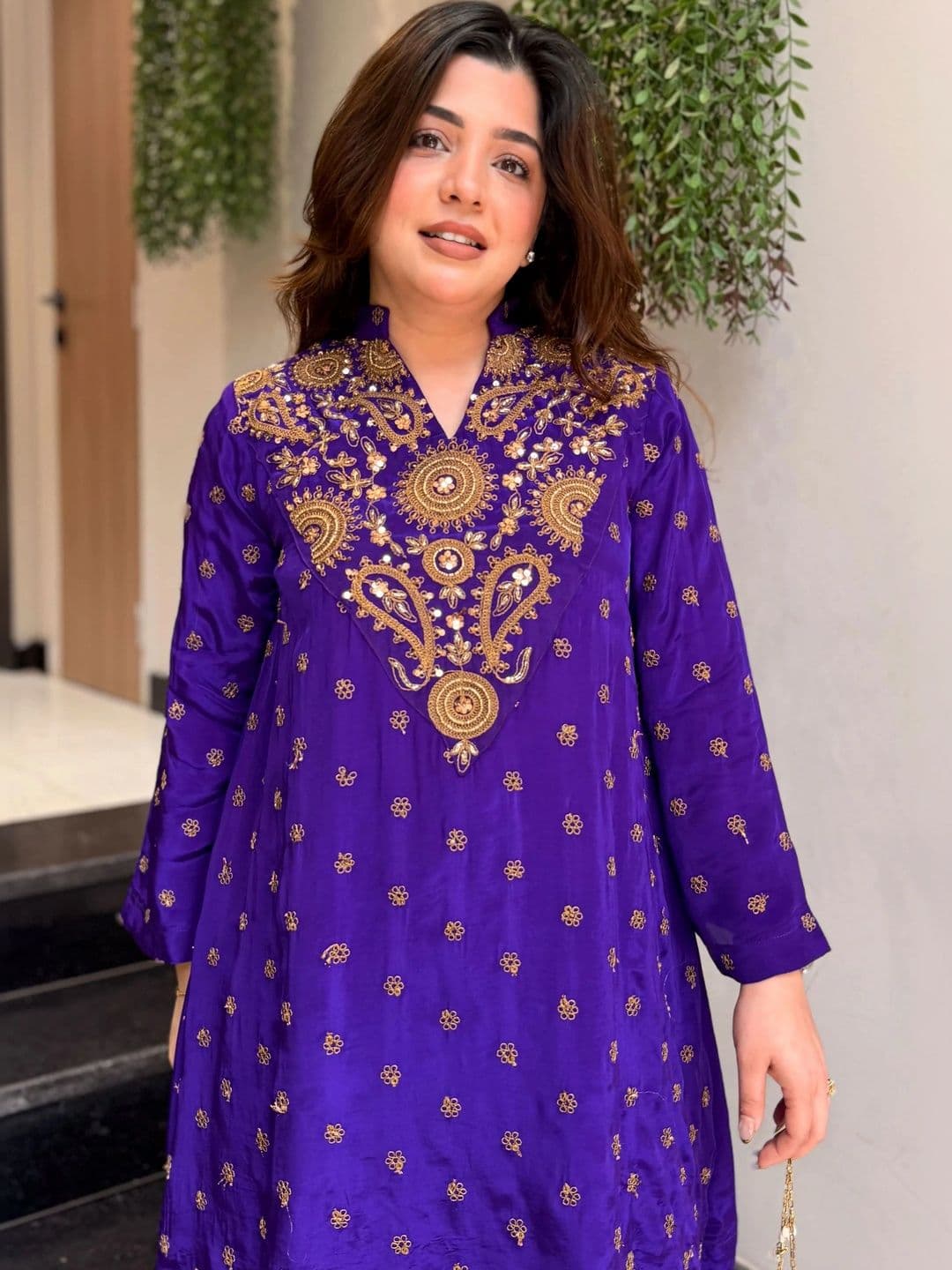 HERE&NOW Women Ethnic Motifs Embroidered Regular Silk Crepe Kurta with Trousers thumbnail 2