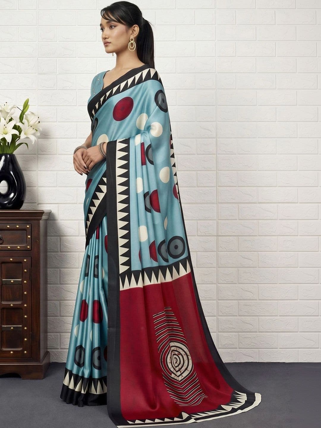 Anouk Ethnic Motifs Satin Designer Saree thumbnail 6