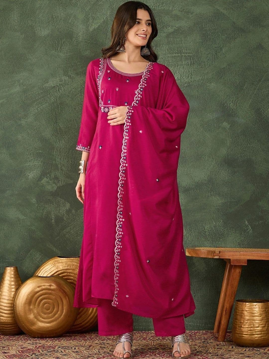 HERE&NOW Women Ethnic MotifsThread Work Pure Silk Kurta with Palazzos & With Dupatta thumbnail 6