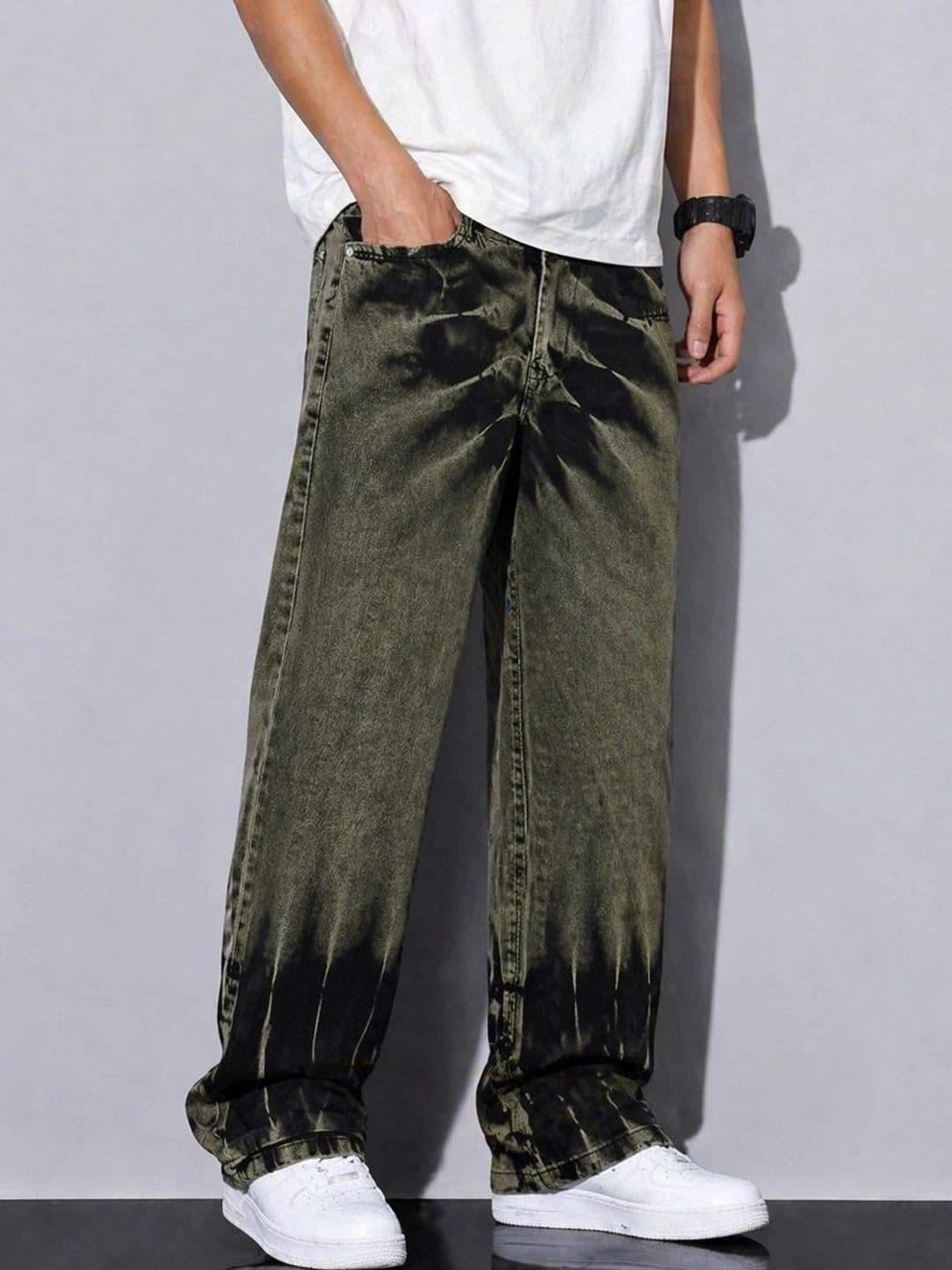 VERTICALS Men Straight Fit Mid-Rise Acid Wash Jeans thumbnail 4