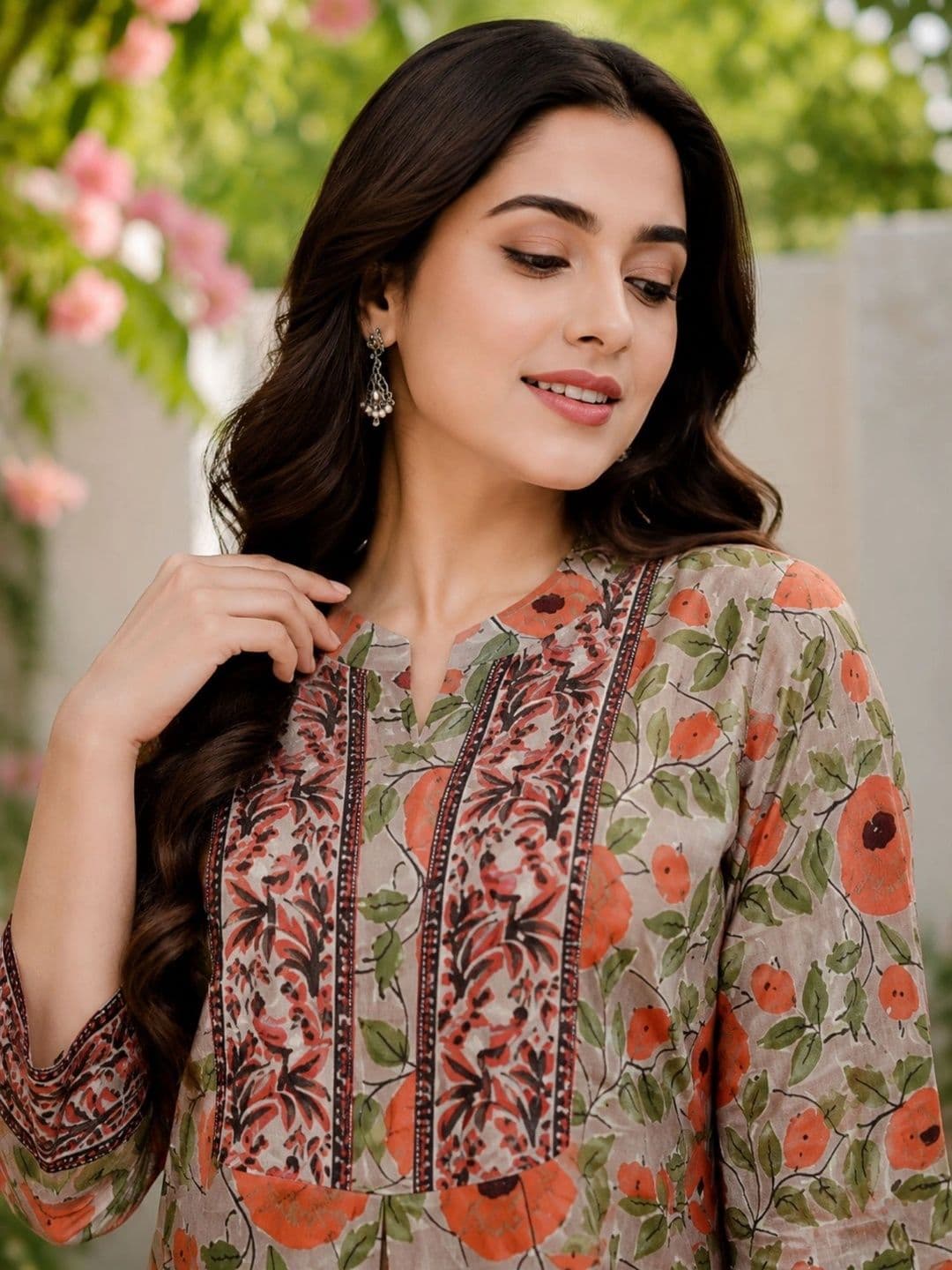 NAVYAAZRI Women Floral Printed Regular Pure Cotton Kurta with Trousers thumbnail 5