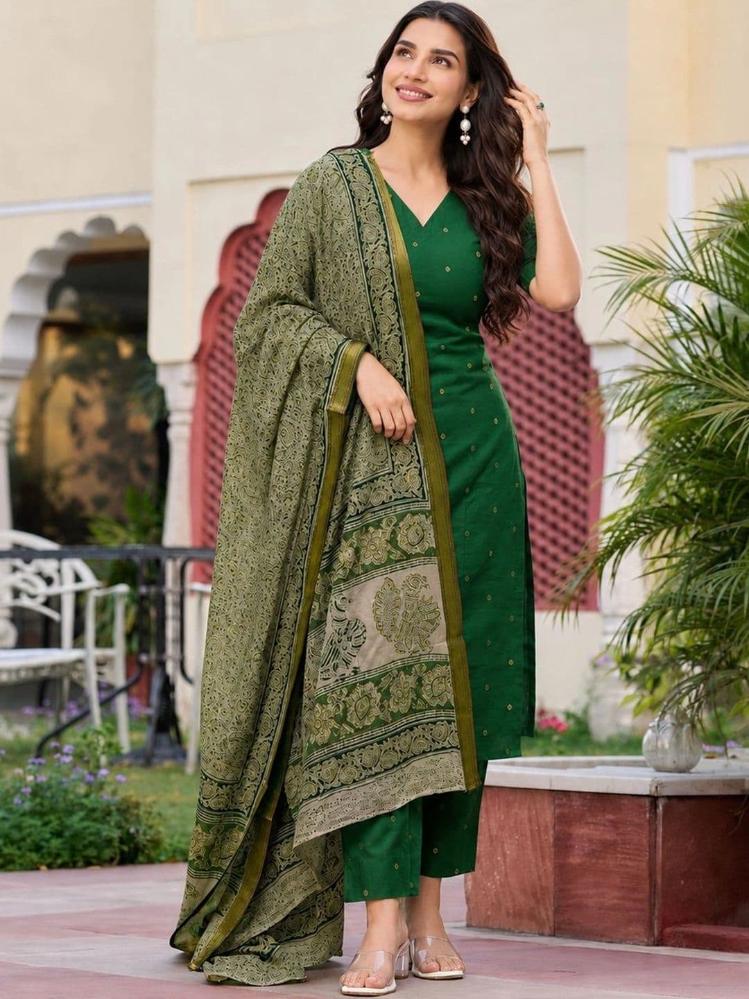 Aaghnya Women Ethnic Motifs Regular Kurta with Trousers & With Dupatta thumbnail 2