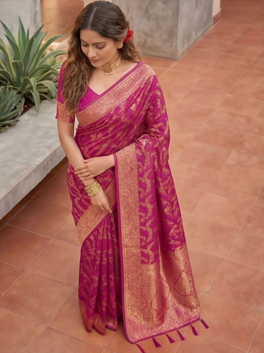 Anouk Rustic Woven Design Zari Silk Blend Designer Kanjeevaram Saree thumbnail 4