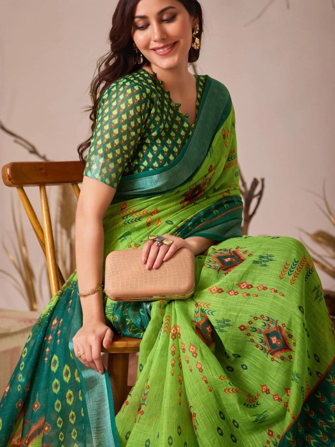 Moda Rapido Ethnic Motifs Linen Blend Designer Patola Saree thumbnail 7