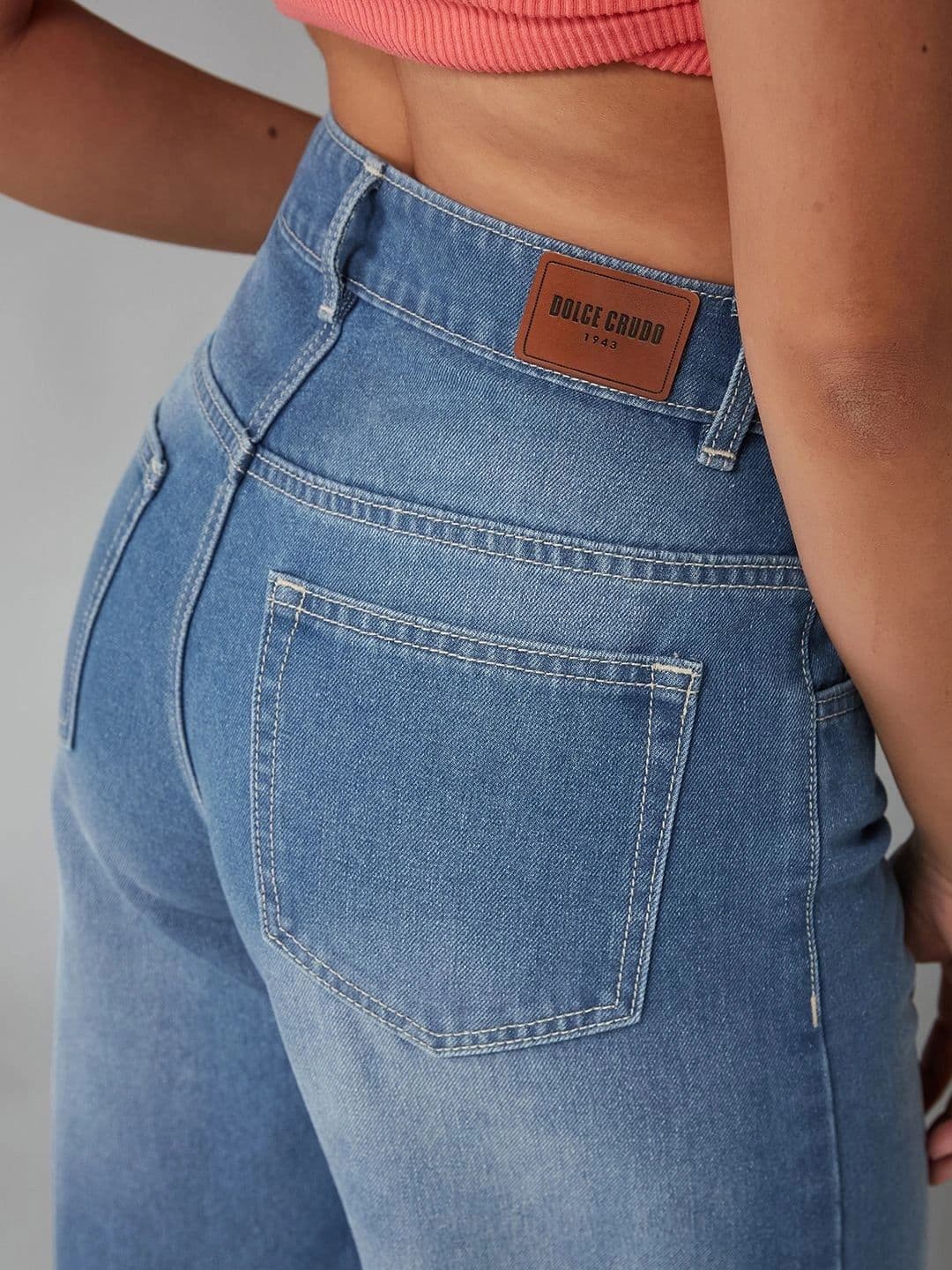 DOLCE CRUDO Women Wide Leg High-Rise Light Fade Jeans thumbnail 2