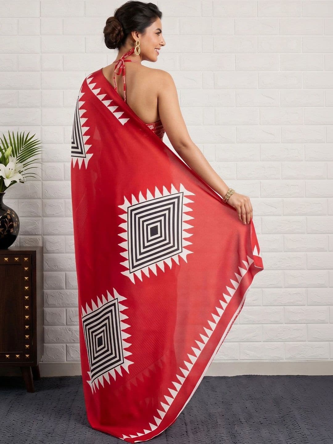 Anouk Striped Satin Designer Banarasi Saree thumbnail 4