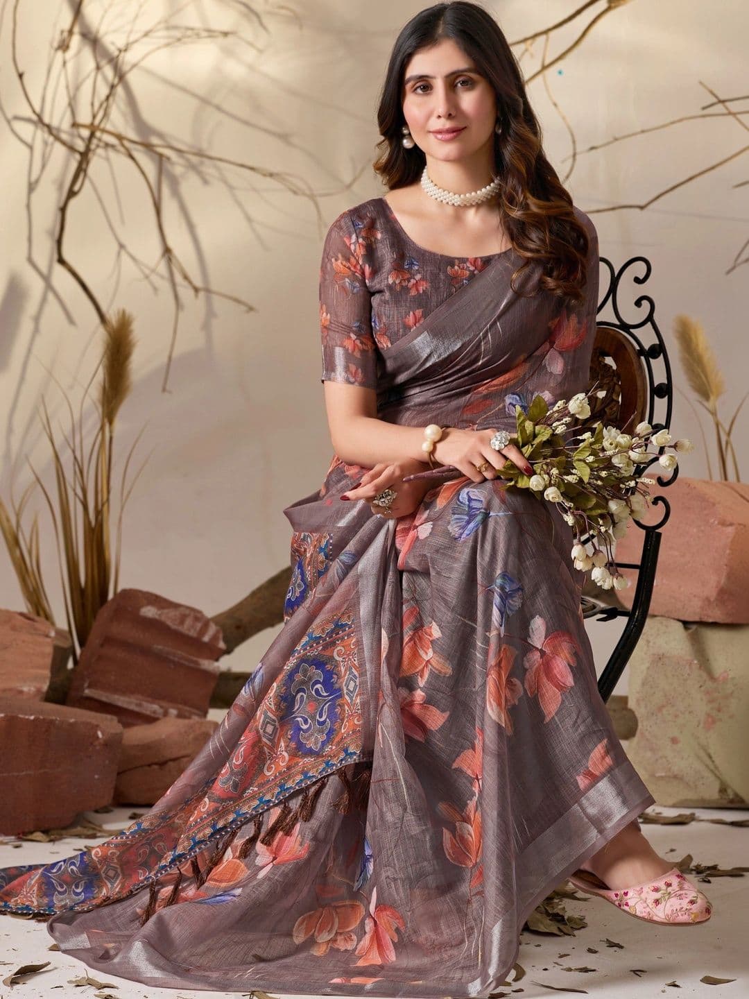 Moda Rapido Floral Zari Linen Blend Designer Saree thumbnail 3