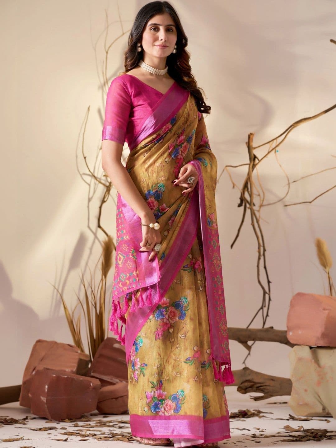 Moda Rapido Floral Zari Linen Blend Designer Saree thumbnail 5