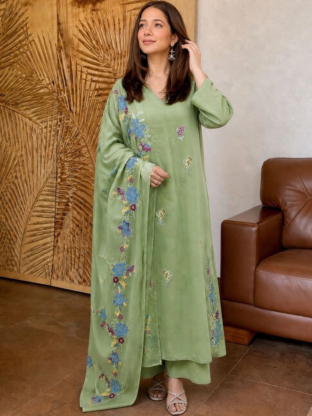 Sangria Women Ethnic Motifs Embroidered Regular Thread Work Kurta with Palazzos & With Dupatta thumbnail 3