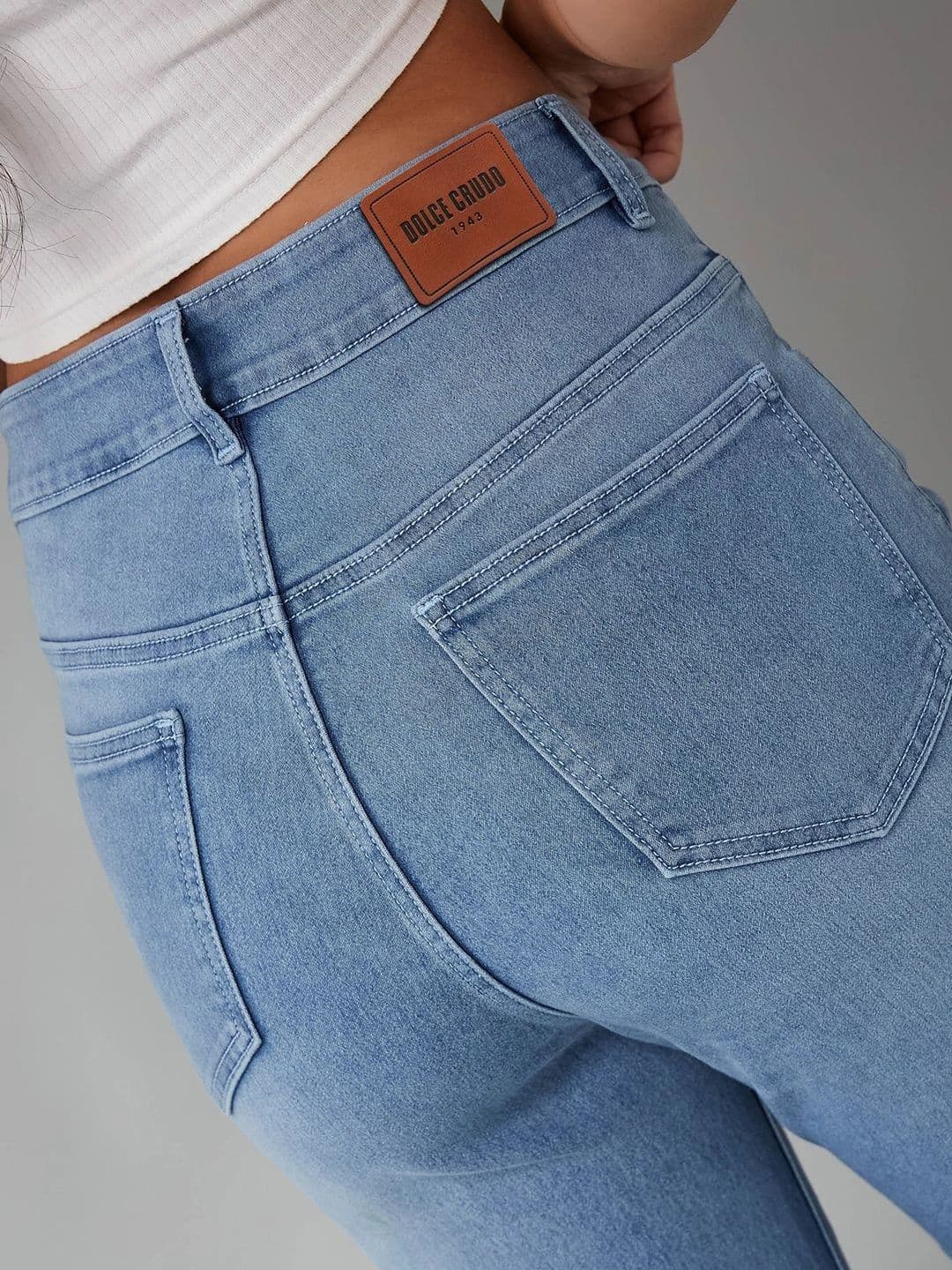 DOLCE CRUDO Women Bootcut High-Rise Light Fade Stretchable Jeans thumbnail 6