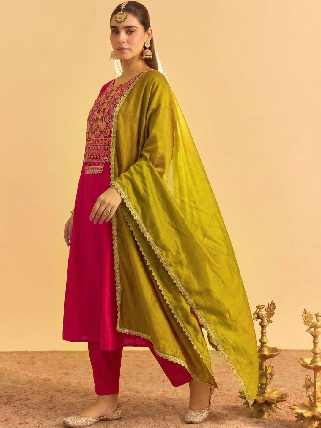 HERE&NOW Women Embroidered Regular Thread Work Pure Silk Kurta with Trousers & Dupatta thumbnail 6