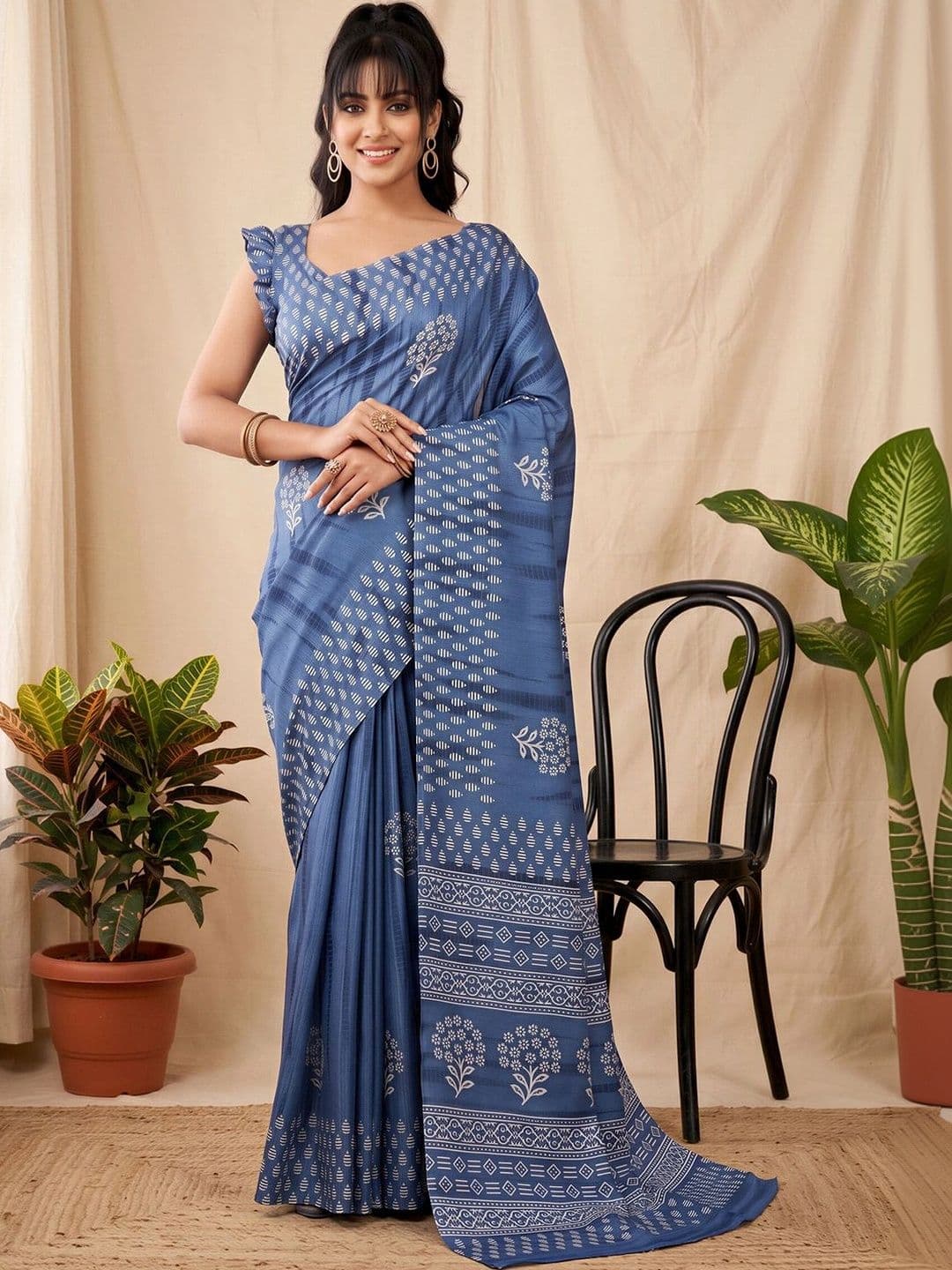 Anouk Batik Designer Block Print Saree thumbnail 3