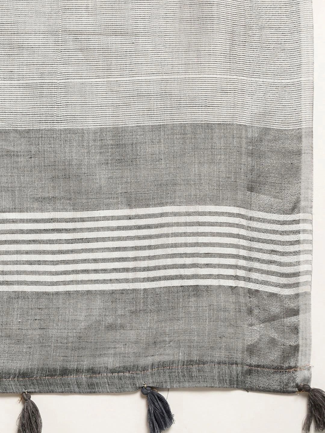 Mitera Striped Linen Blend Saree thumbnail 3