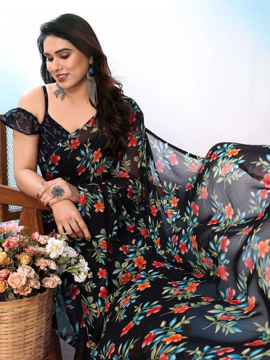 SZN Floral Pure Georgette Saree thumbnail 5