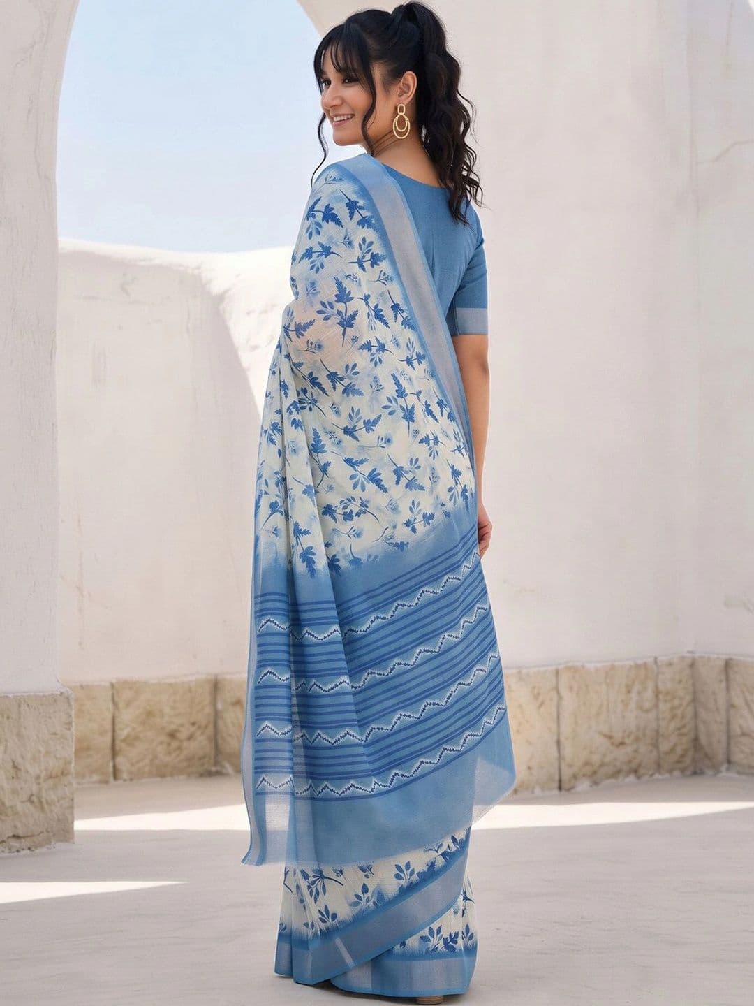 Anouk Floral Zari Designer Saree thumbnail 5