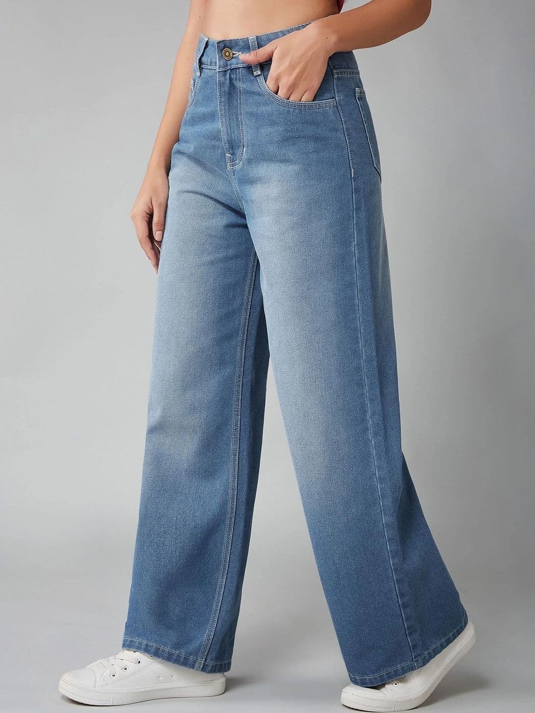 DOLCE CRUDO Women Wide Leg High-Rise Light Fade Jeans - view 1