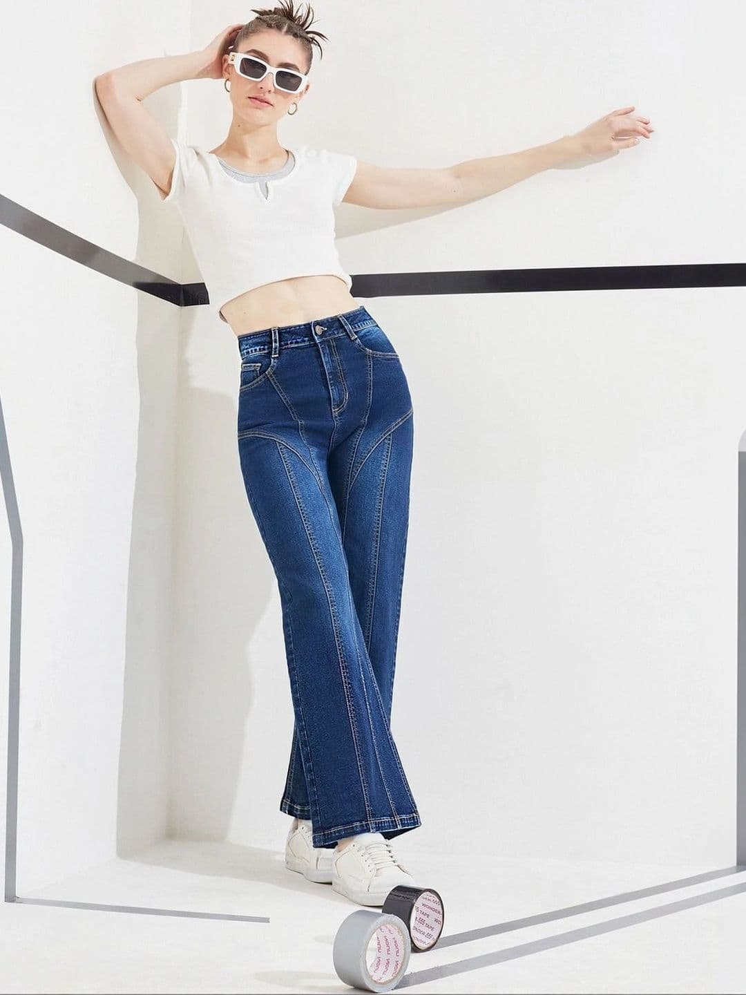 DOLCE CRUDO Women Wide Leg High-Rise Heavy Fade Stretchable Jeans thumbnail 2