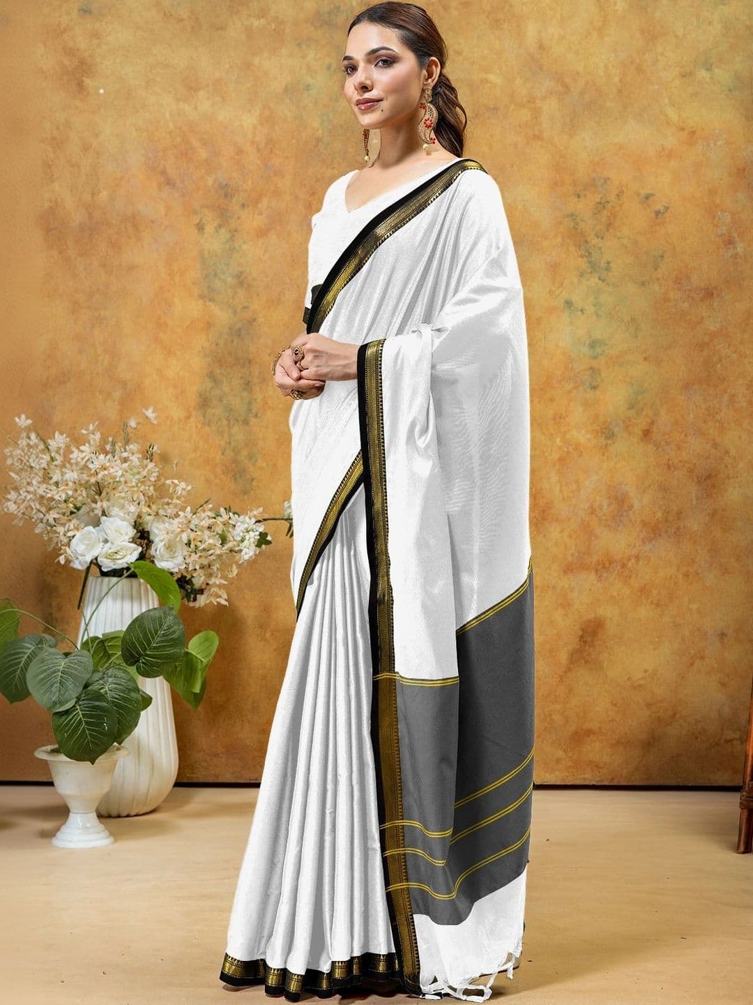 KALINI Zari Designer Gadwal Saree thumbnail 5